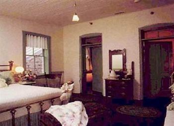 Corner George Inn Bed & Breakfast (Adults Only) Maeystown المظهر الخارجي الصورة